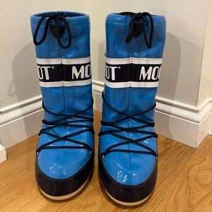 Never worn - Electric Blue and Navy Moon Boots